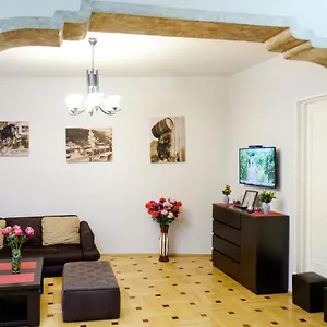 https://hotel-tbilisi-0102-12.alltbilisihotels.com